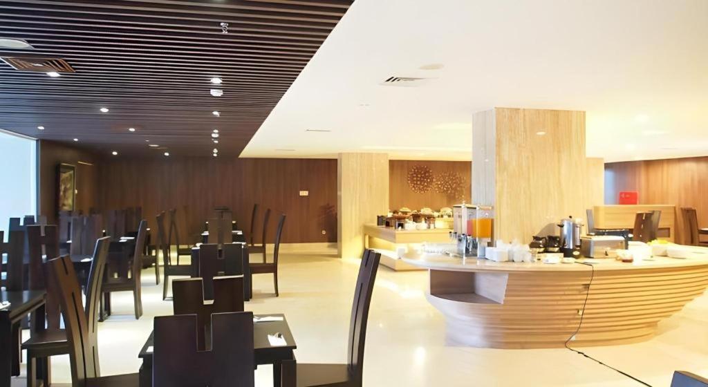 Arch Hotel Bogor Exterior foto